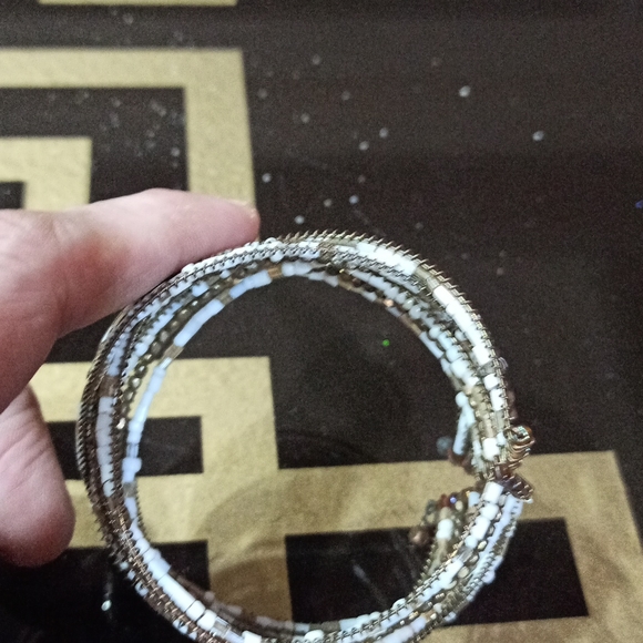 Handmade Beaded bangle - Picture 4 of 4